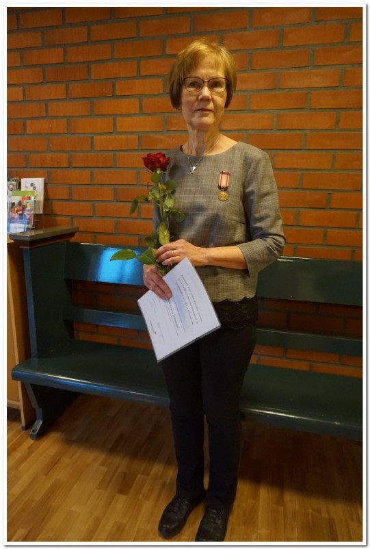 Osastomme 70-v. juhlakokouksessa 26.11.2020 Anna-Leena Seitsonen vastaanotti pronssisen ansiomitalin.